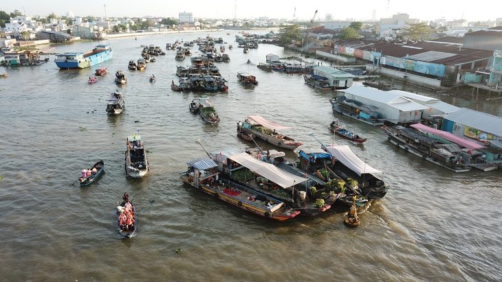 15 năm trở lại chợ nổi Cái Răng, tôi chứng kiến những gì?- Ảnh 1. Một góc chợ nổi Cái Răng hiện nay - Ảnh: CHÍ QUỐC